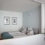 Apstay Station I Private Parking I Self Check-in Apartment *