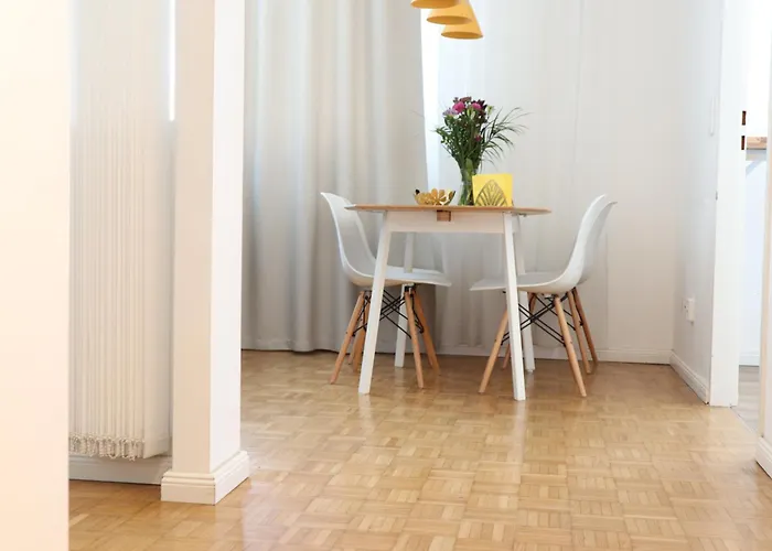 Apstay Station I Private Parking I Self Check-in * Graz